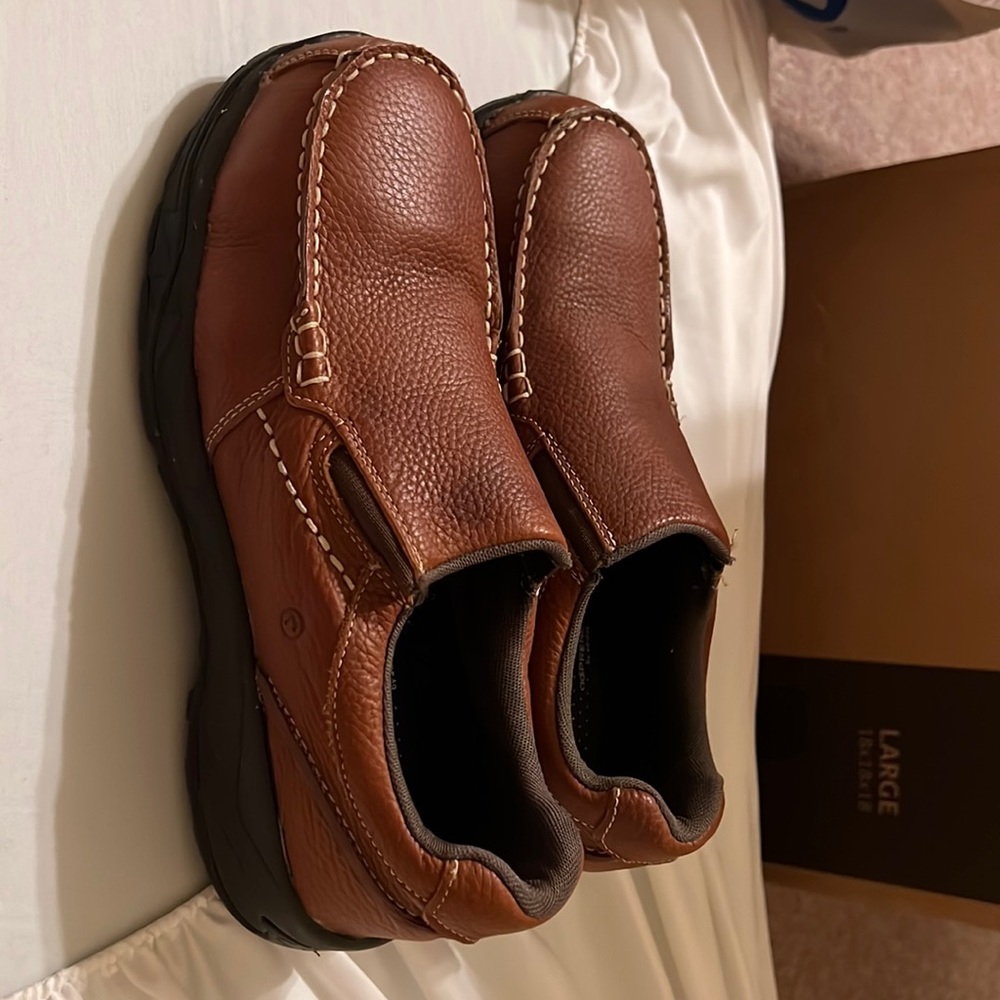 Men shoes use but in good shape